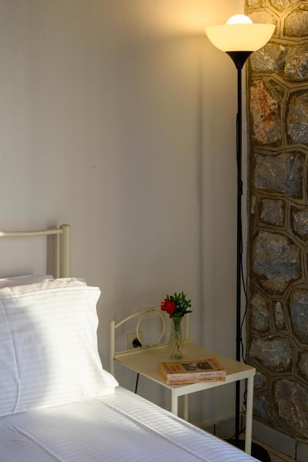 Σελήνη Kotronion (West Mani) Exterior foto